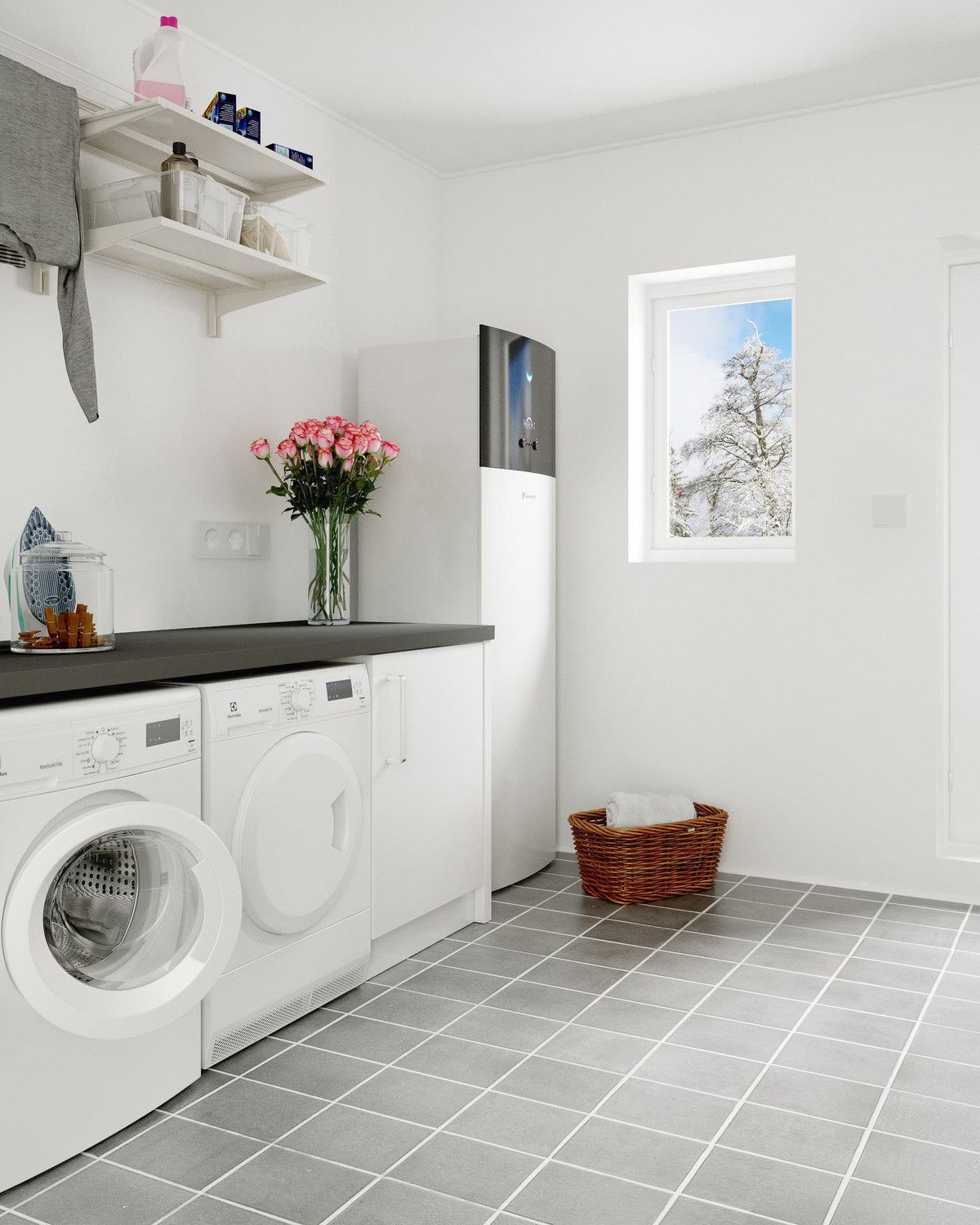 DAIKIN Altherma 3 H HT 18 kW – 180 l · 1 zóna — vnútorná jednotka v interiéri, práčovňa